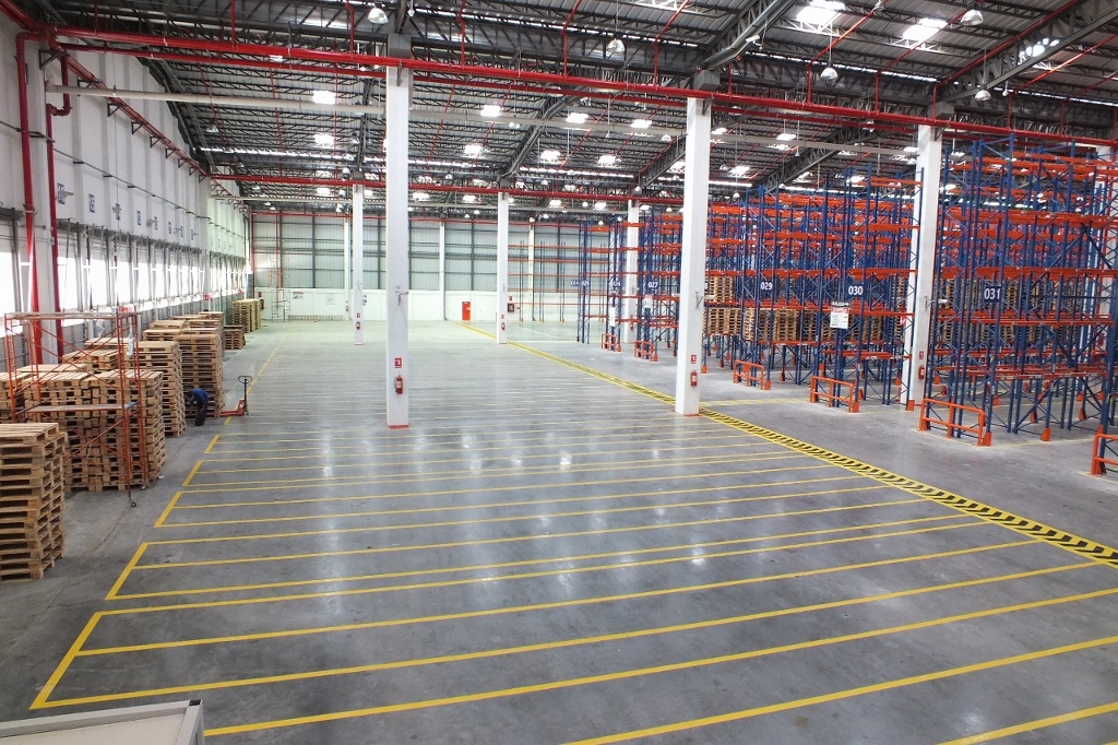 Distribution centre, featuring Rocland Qualidur surface hardener